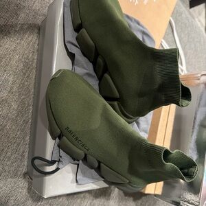 Balenciaga Women's Speed 2.0 Olive Sock Sneakers size 7